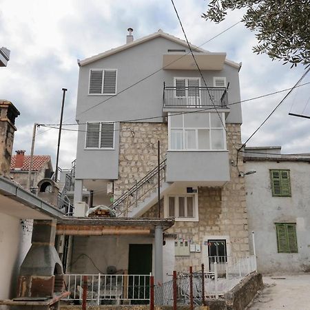 Apartments By The Sea Kastel Kambelovac, Kastela - 8679 Eksteriør billede