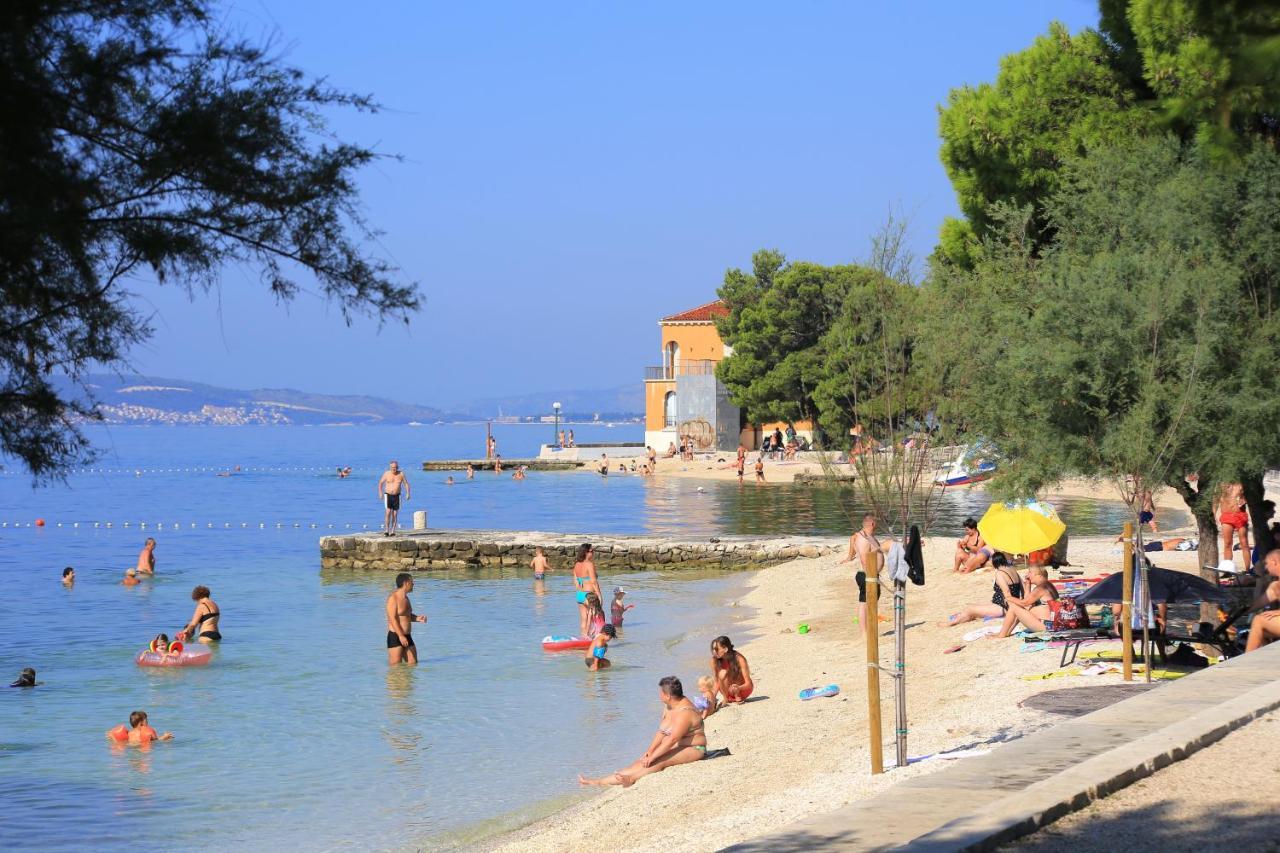 Apartments By The Sea Kastel Kambelovac, Kastela - 8679 Eksteriør billede