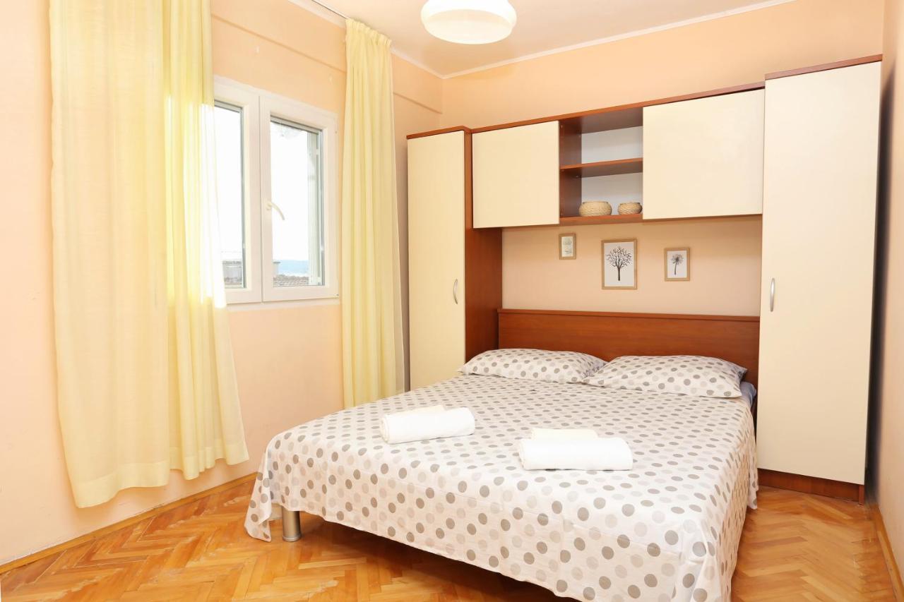 Apartments By The Sea Kastel Kambelovac, Kastela - 8679 Eksteriør billede