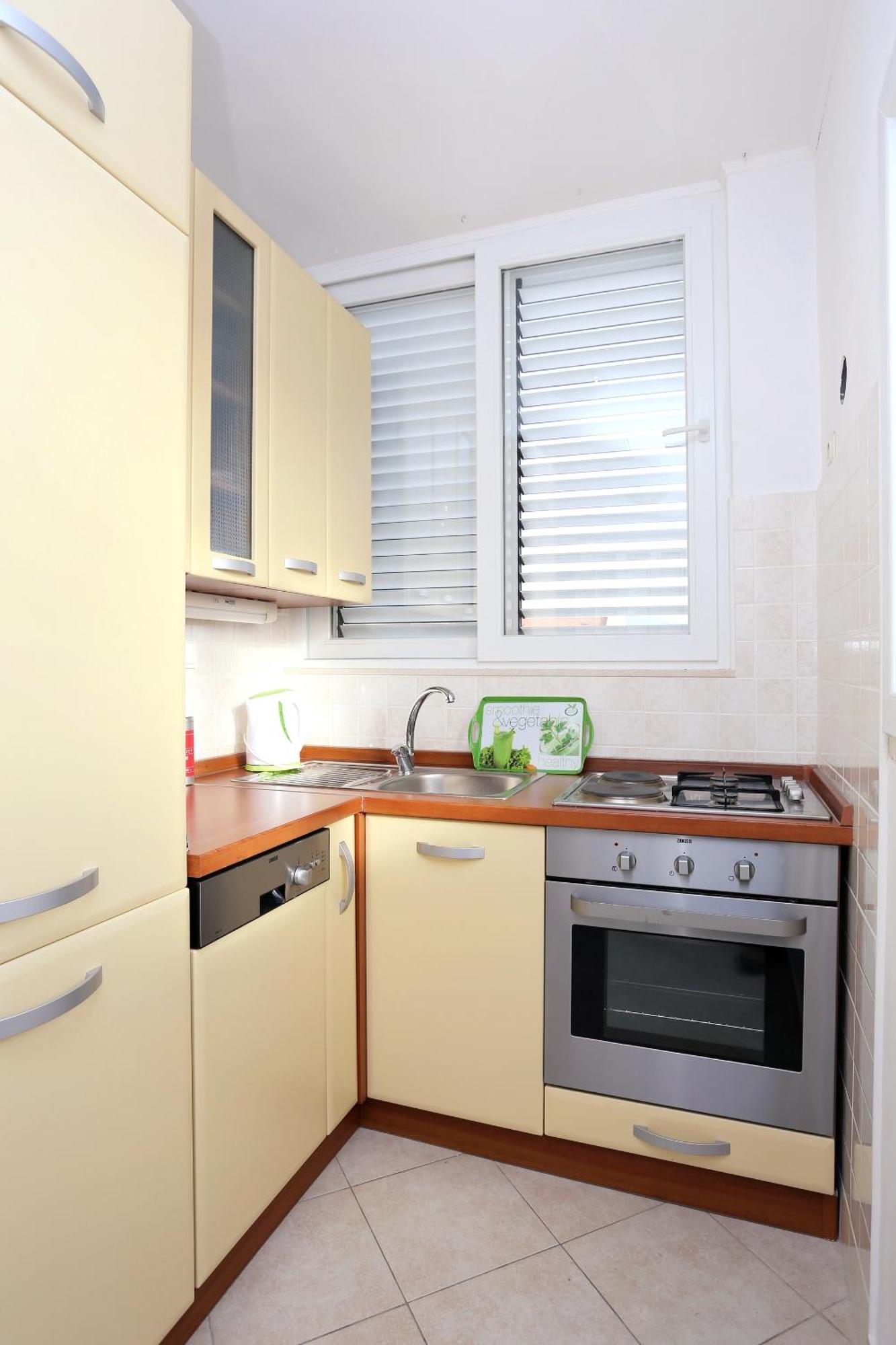 Apartments By The Sea Kastel Kambelovac, Kastela - 8679 Værelse billede