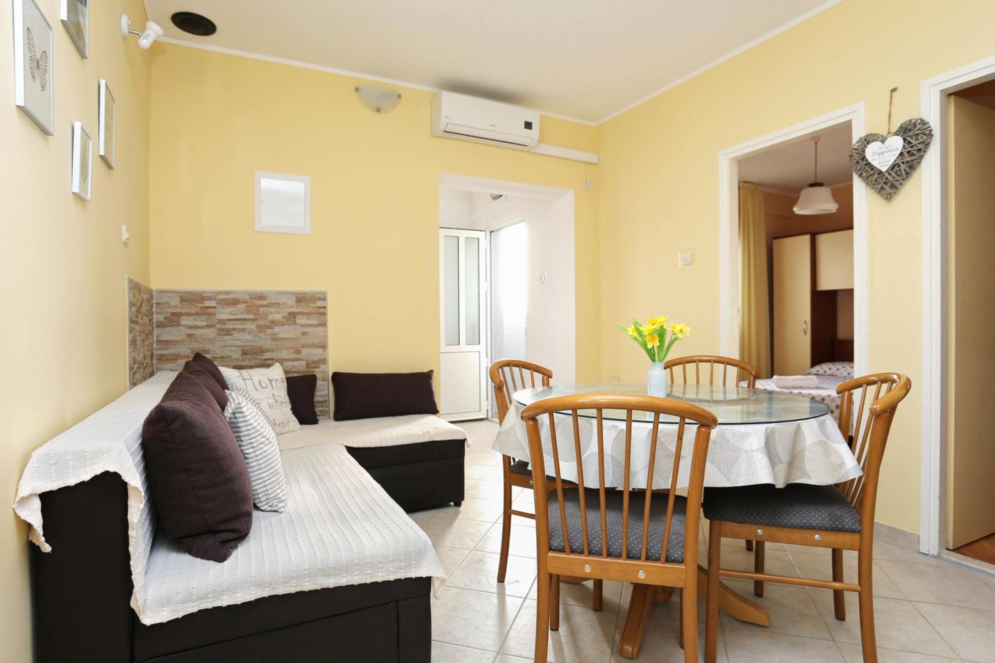 Apartments By The Sea Kastel Kambelovac, Kastela - 8679 Værelse billede